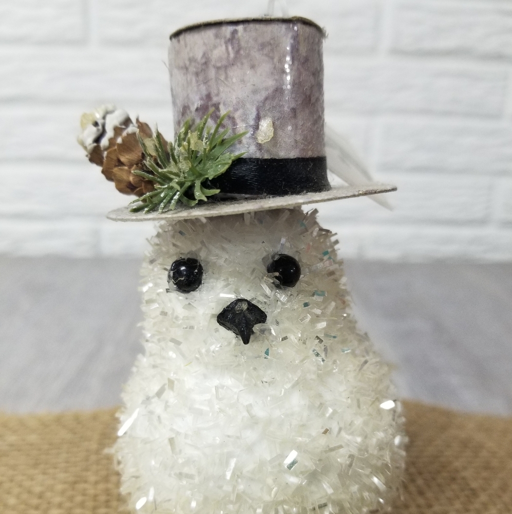 Sweet Holiday Bird Decor - Picture 6 of 9